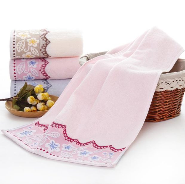 Plum jacquard cotton towel (4)