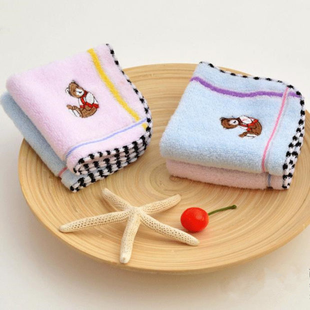 pink square towel (1)